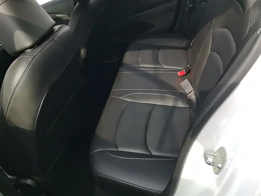 Chevrolet Cavalier 2019 320 Automatic Joy Edition фото 11