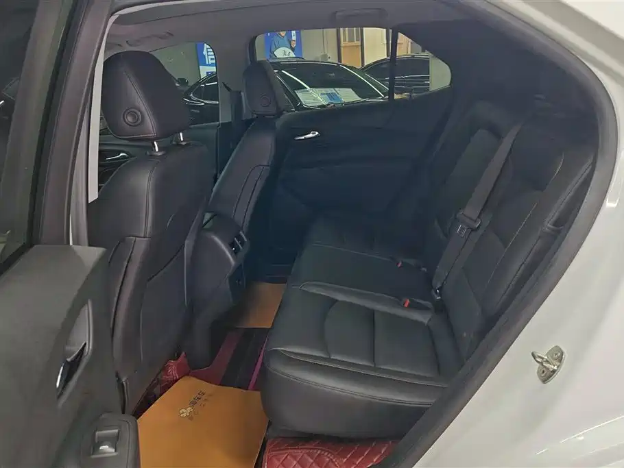 Chevrolet Equinox 2018 550T Automatic 4WD Pioneer Edition фото 11