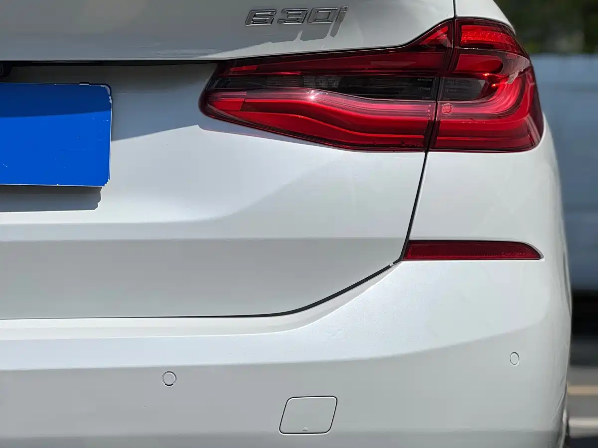BMW 6 Series GT 2018 630i M Sport Package фото 22