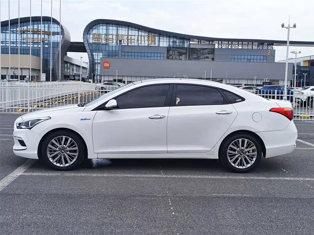 Hyundai Mistra 2017 1.6T Automatic Smart GLS (China V) фото 3
