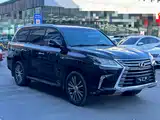 Фото 3 - Lexus LX