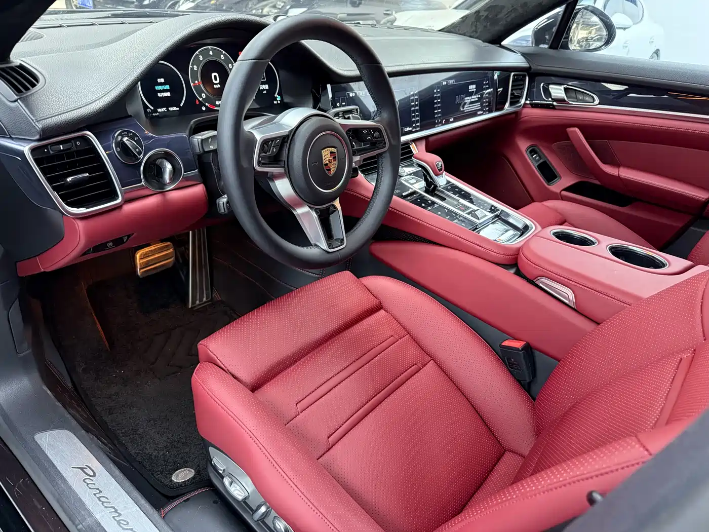 Porsche Panamera 2014 Panamera 3.0T фото 21