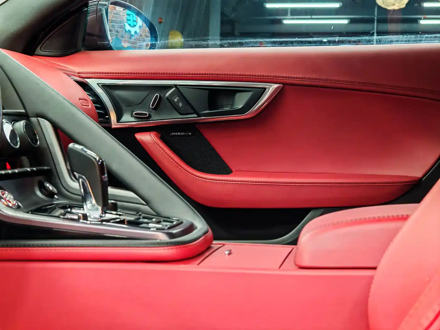 Photo 24 - Jaguar F-TYPE