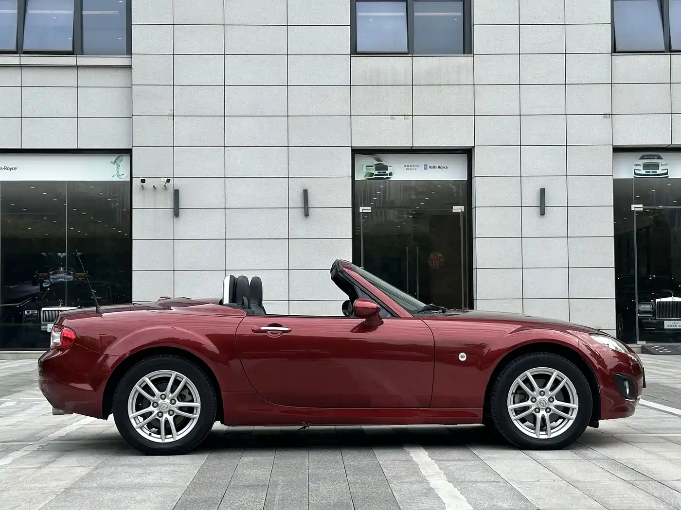 Mazda MX-5 2011 2009 2.0
