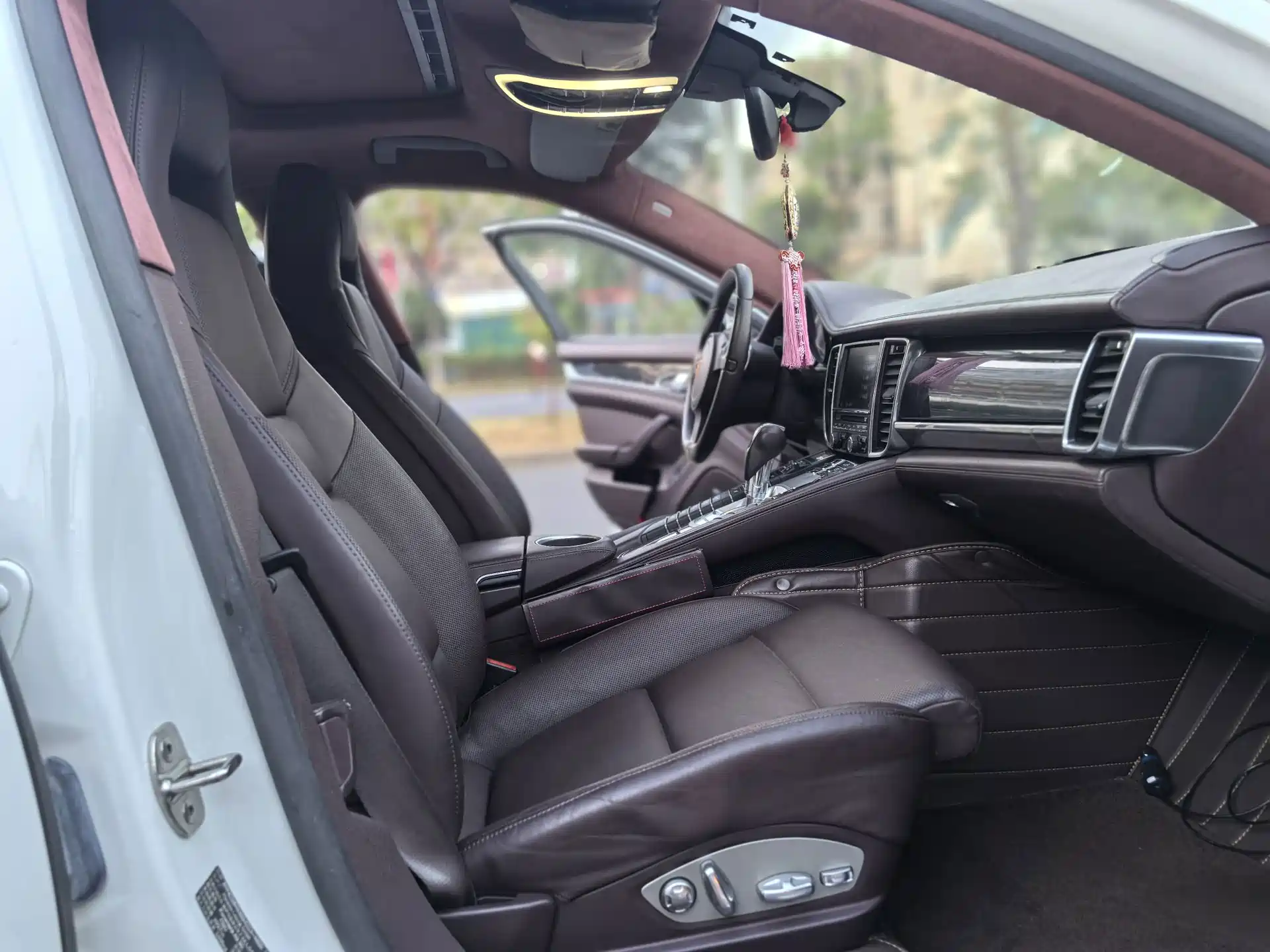 Фото 24 - Porsche Panamera