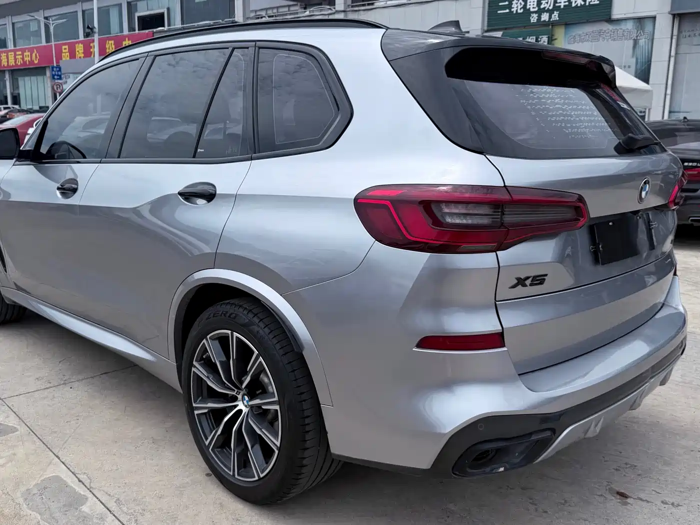 BMW X5 (Import) 2020 xDrive30i M Sport Package фото 9