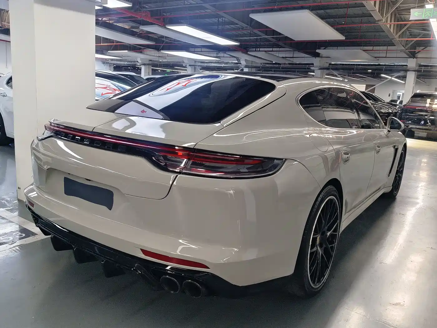 Porsche Panamera 2014 Panamera 4 Executive 3.0T фото 17