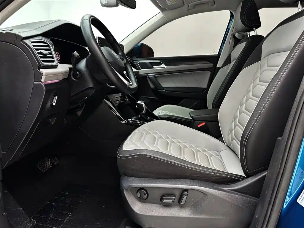 Volkswagen Tayron 2023 280TSI 2WD Luxury Plus Advanced Edition фото 19