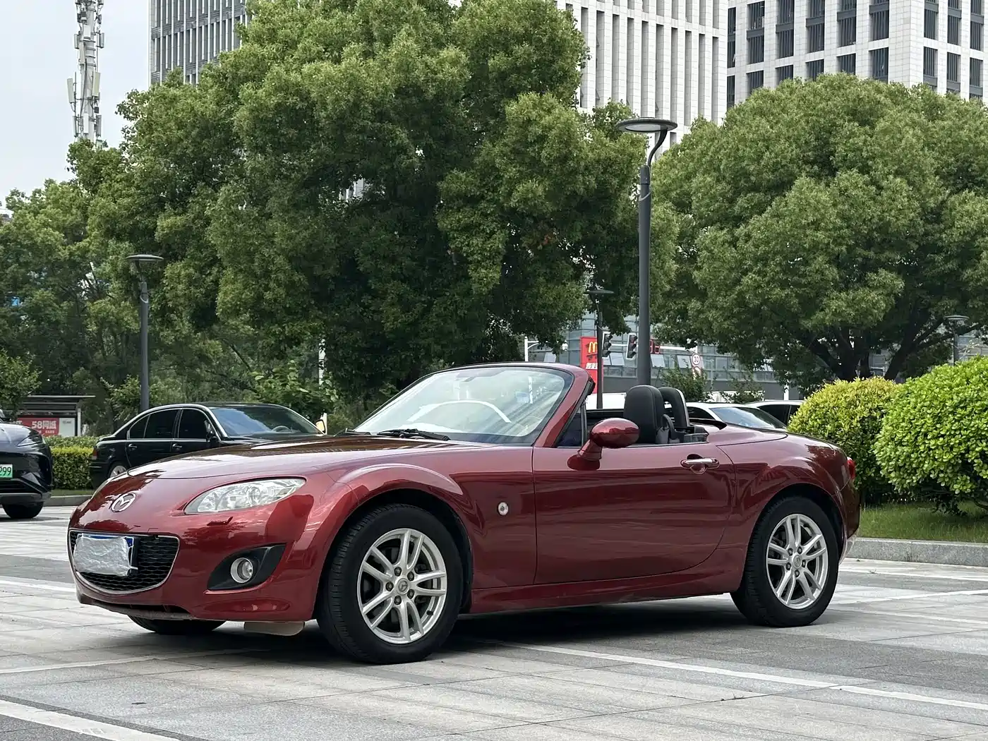 Mazda MX-5 2011 2009 2.0