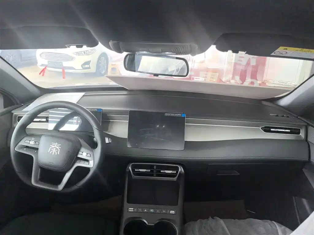 BYD Qin PLUS 2026 DM-i Smart Edition 128KM Progressive фото 14