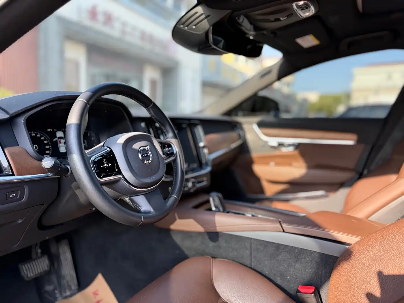 Фото 16 - Volvo S90