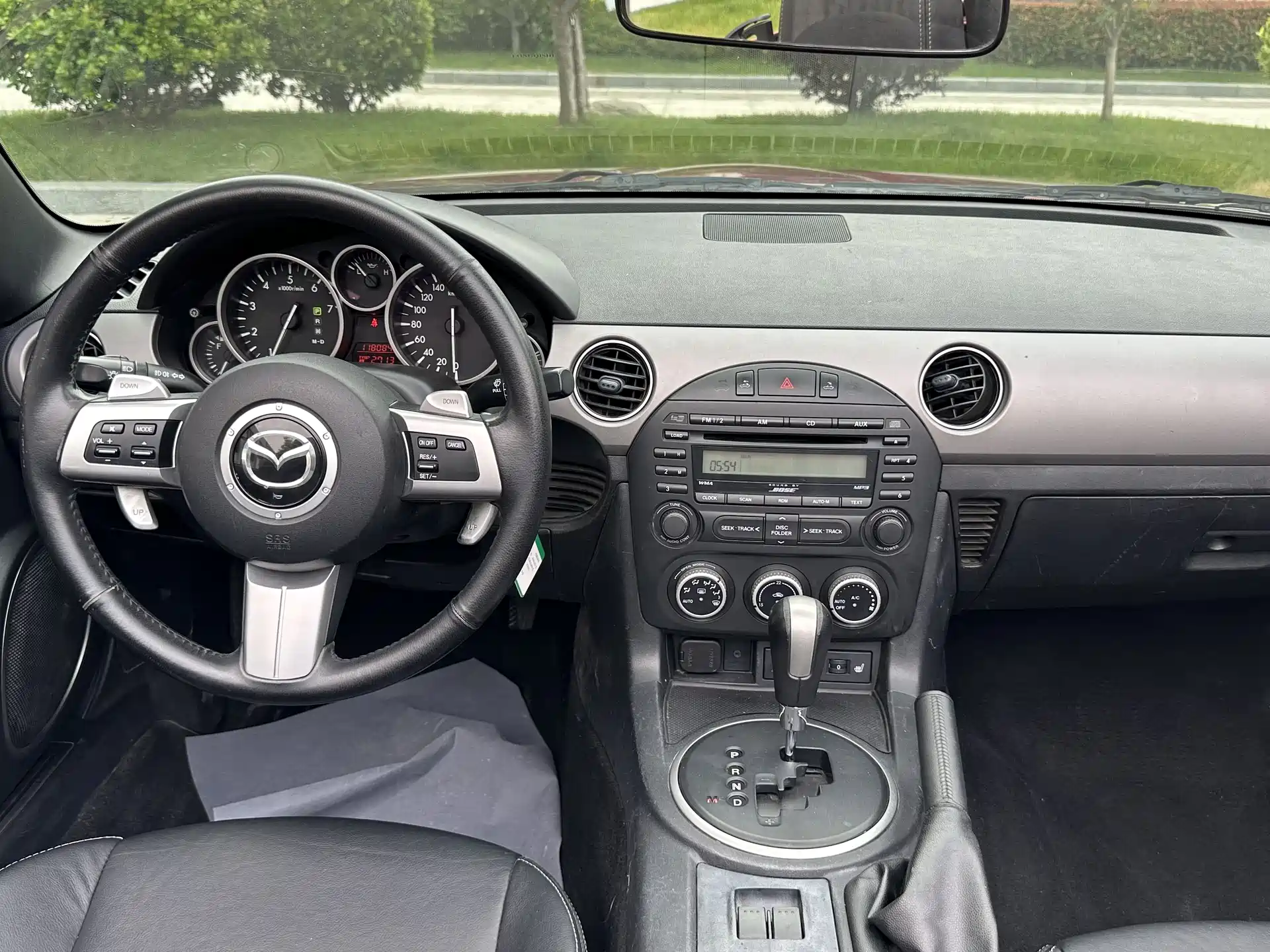 Фото 14 - Mazda MX-5