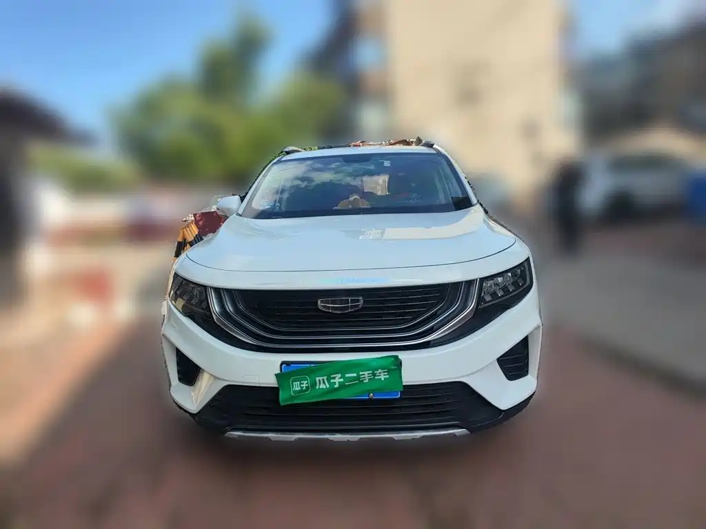 Фото 2 - Geely Okavango