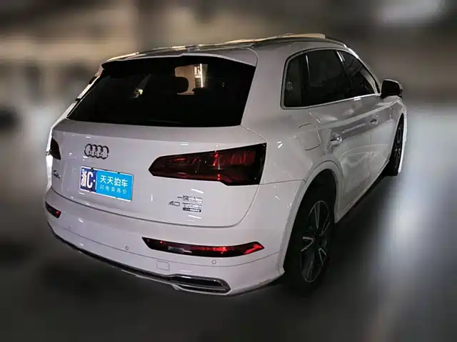 Audi Q5L 2020 40 TFSI Prestige Fashion — фото 2
