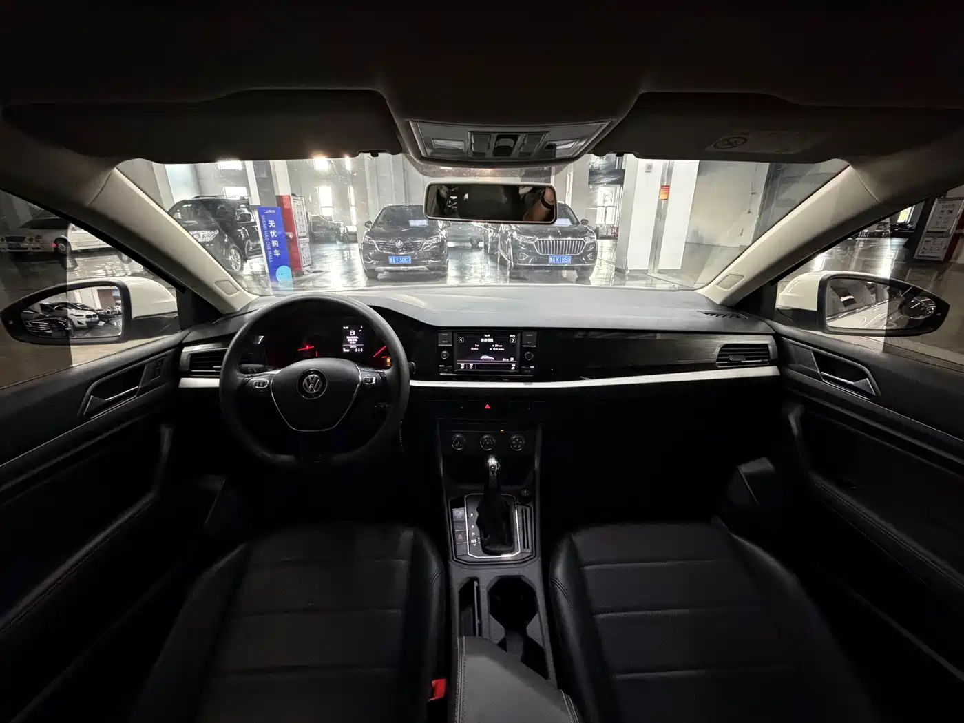 Volkswagen Lavida 2019 1.5L Automatic Comfort Edition China VI фото 8
