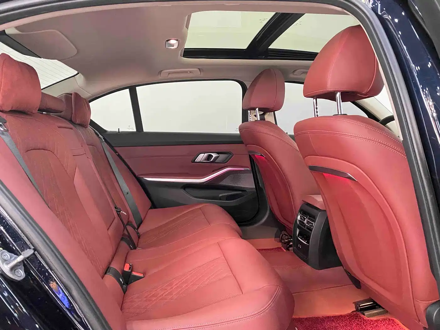 BMW 3 Series 2024 325Li M Sport Package фото 26