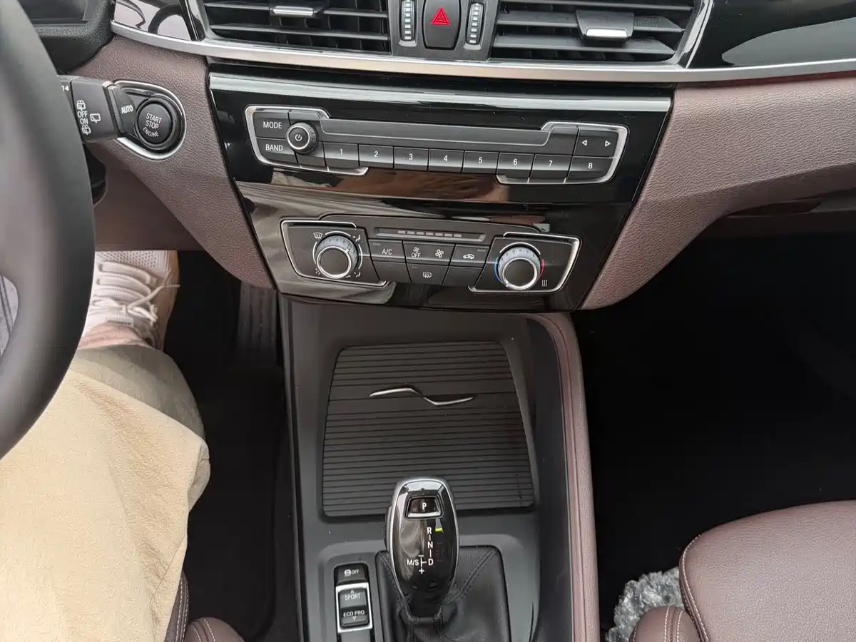 BMW X1 2020 sDrive20Li Fashion Model фото 8