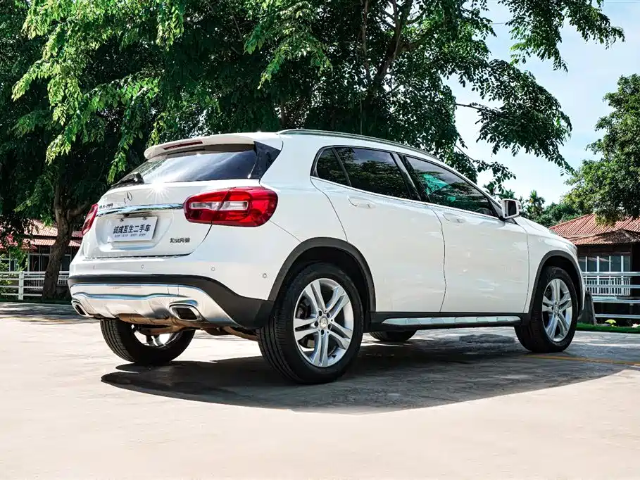 Mercedes-Benz GLA 2016 GLA 200 Dynamic фото 6