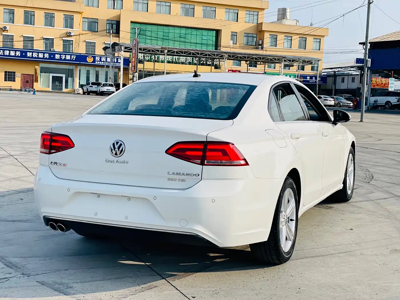 Volkswagen Lamando 2018 280TSI DSG Comfort Edition фото 13