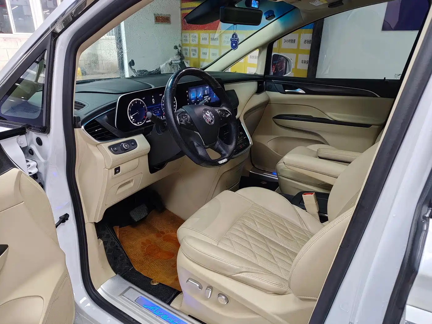 Buick GL8 2021 ES Landlord 653T Luxury фото 4