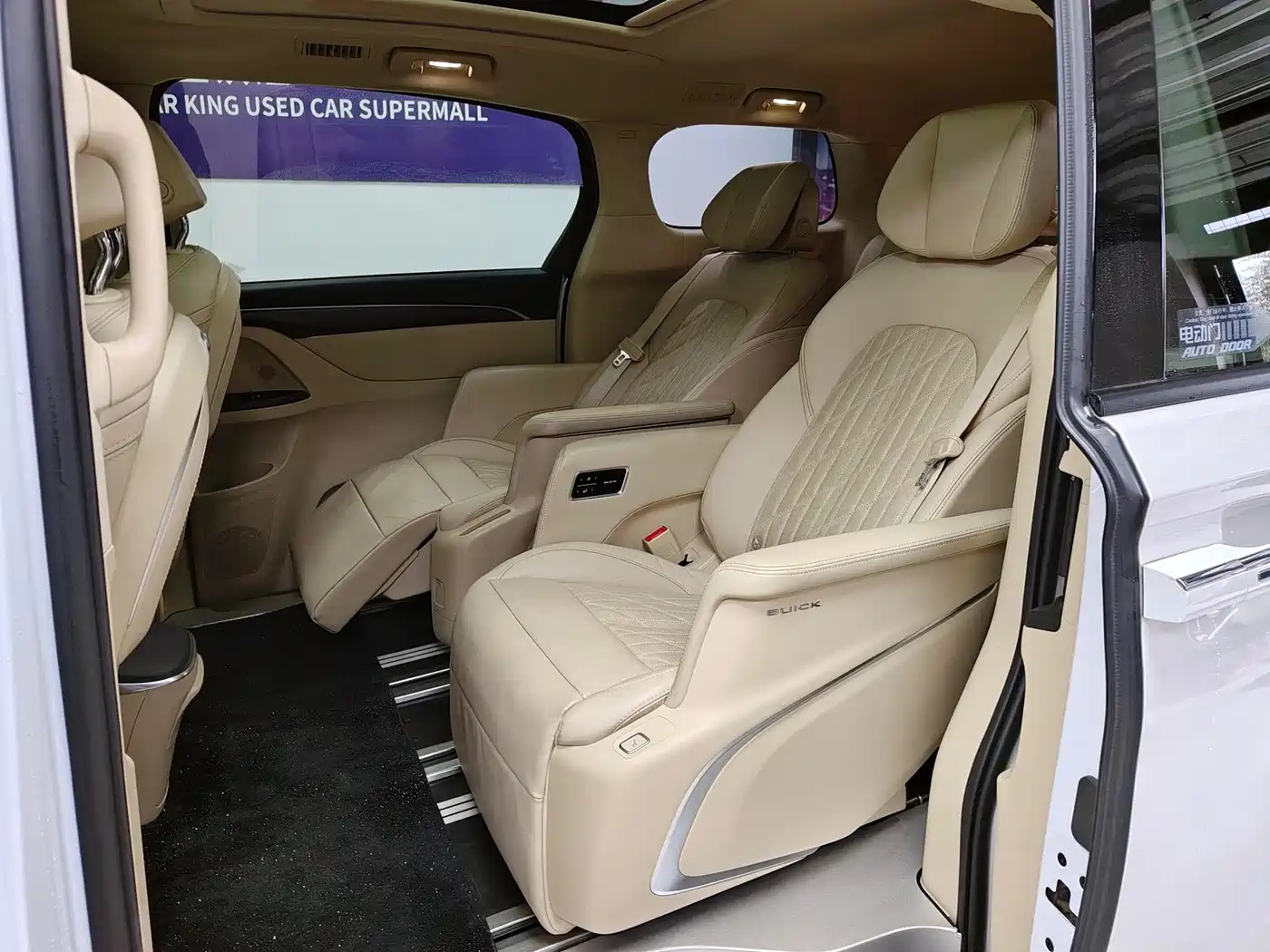 Buick GL8 2021 ES Landlord 653T Luxury фото 6