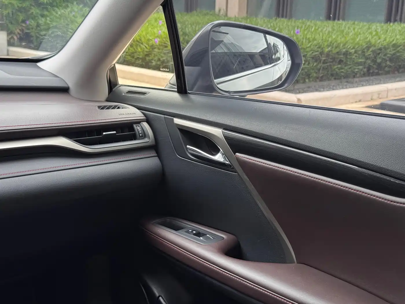 Lexus RX 2020 Facelift 300 AWD Elegance Edition фото 24