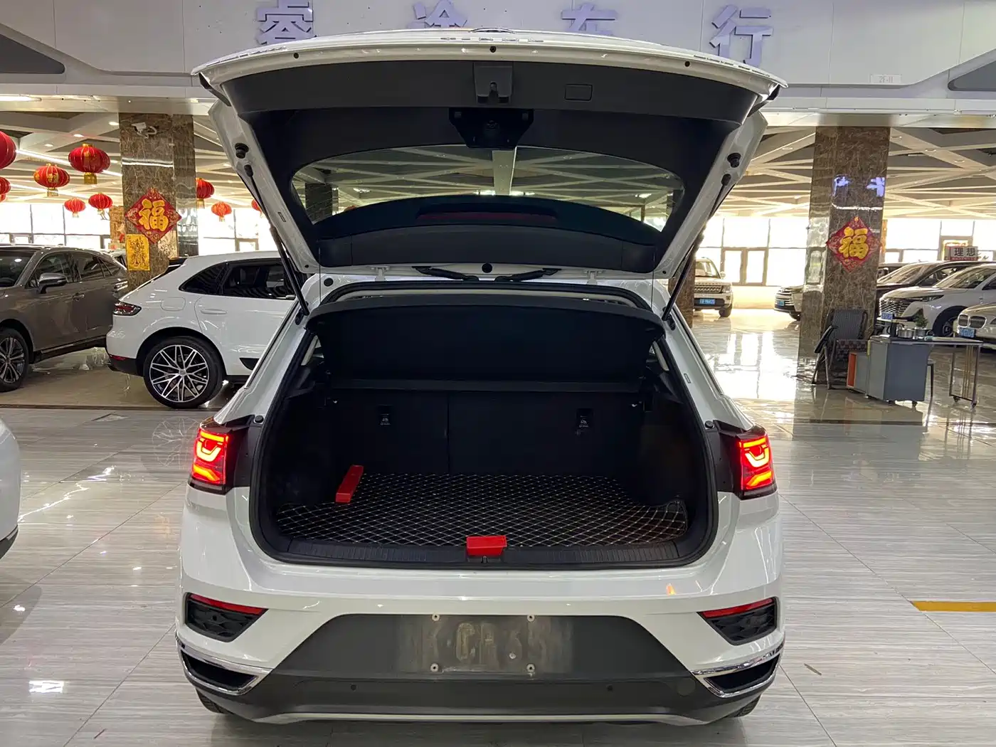Volkswagen T-ROC 2023 280TSI DSG 2WD Time Edition фото 12