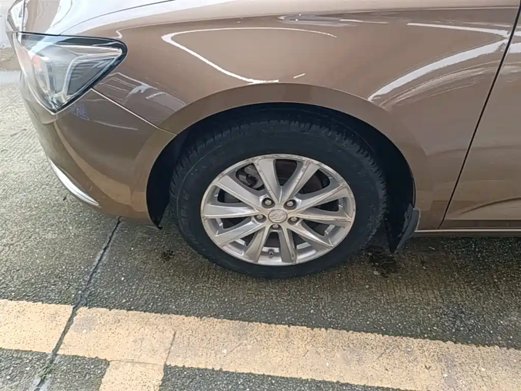 Buick Verano 2017 Sedan 20T DCT Elite фото 23