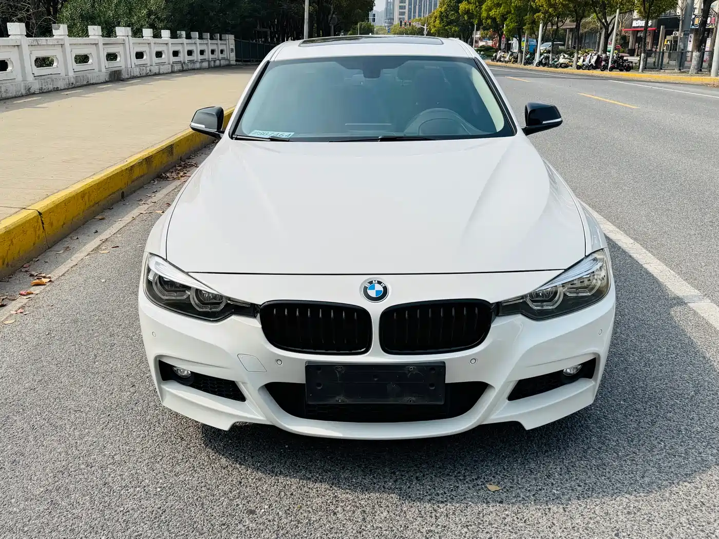 BMW 3 Series 2018 320Li M Sport Black Night Edition фото 2