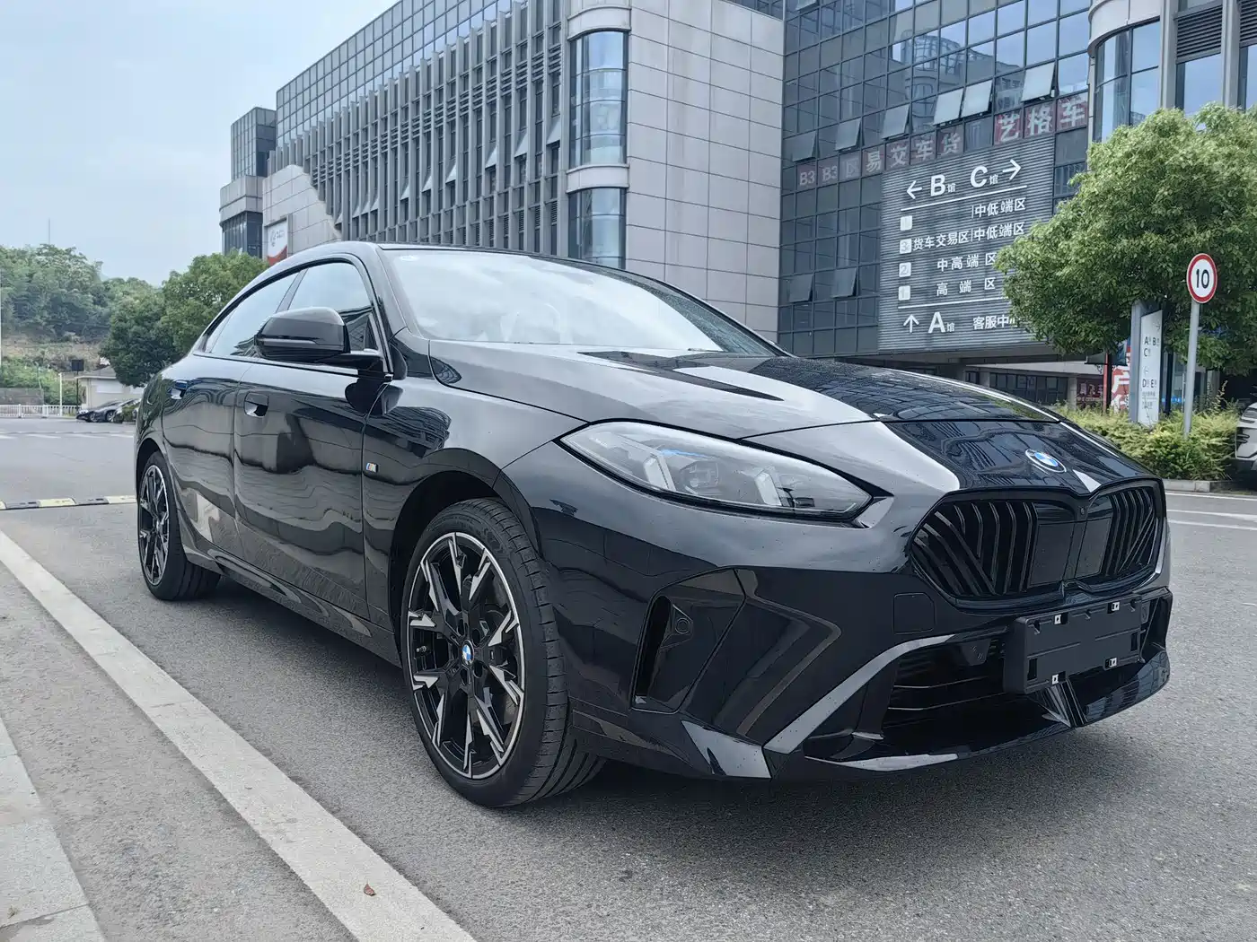 BMW 2 Series 2025 225L M Sport Moonlight Package фото 2