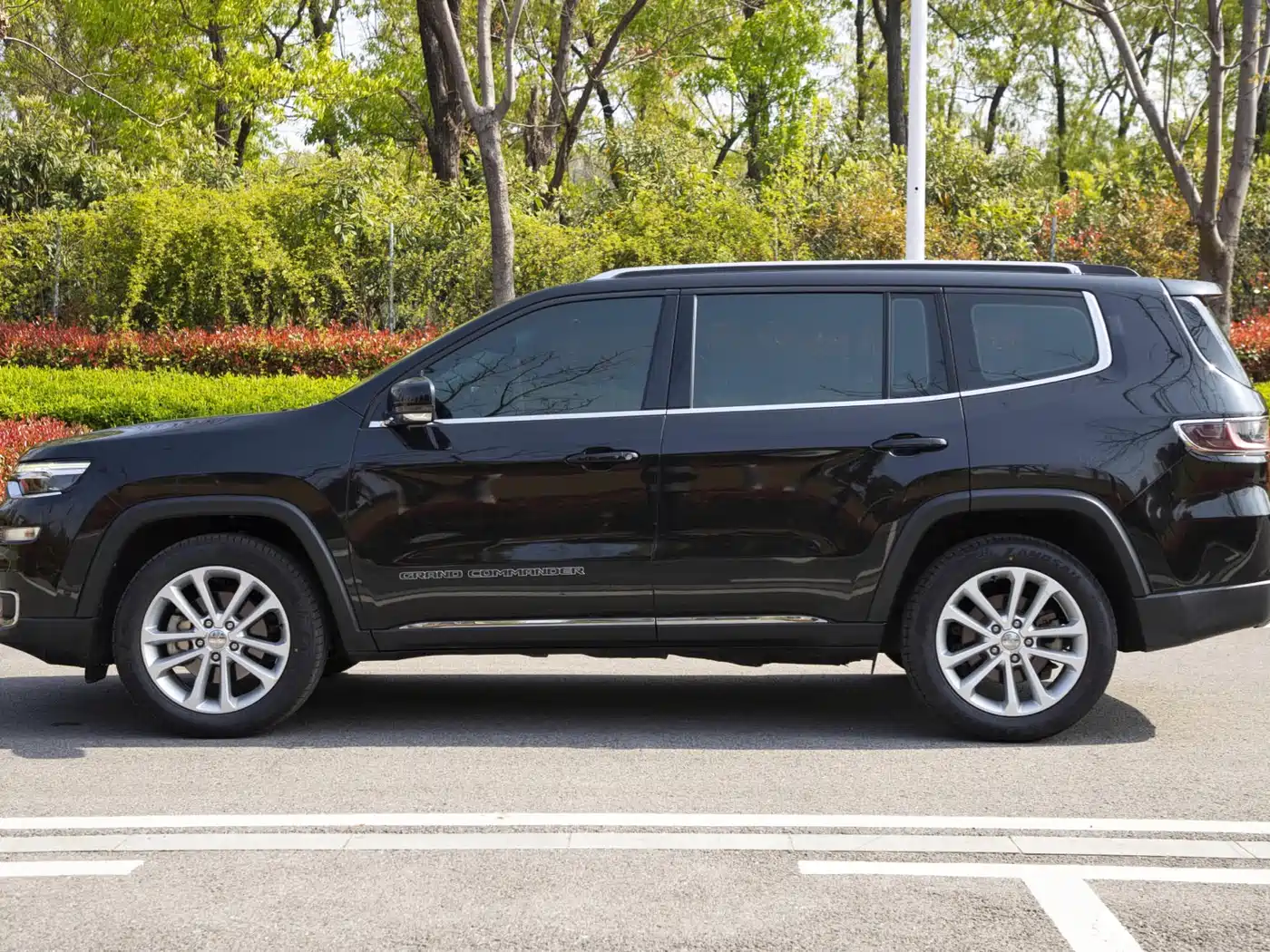 JEEP GRAND COMMANDER