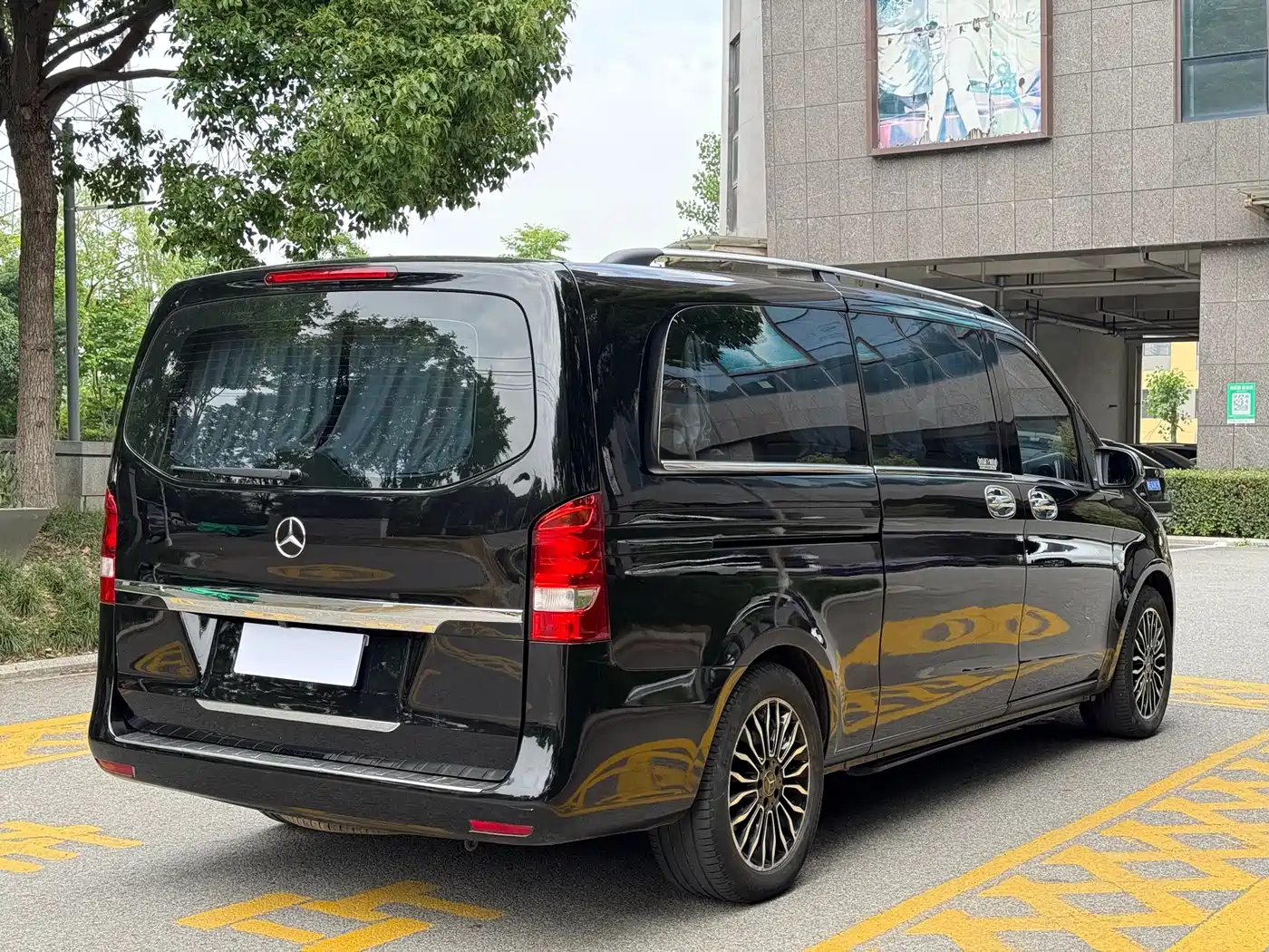 Mercedes-Benz Vito 2018 2.0T Business Edition China VI фото 4