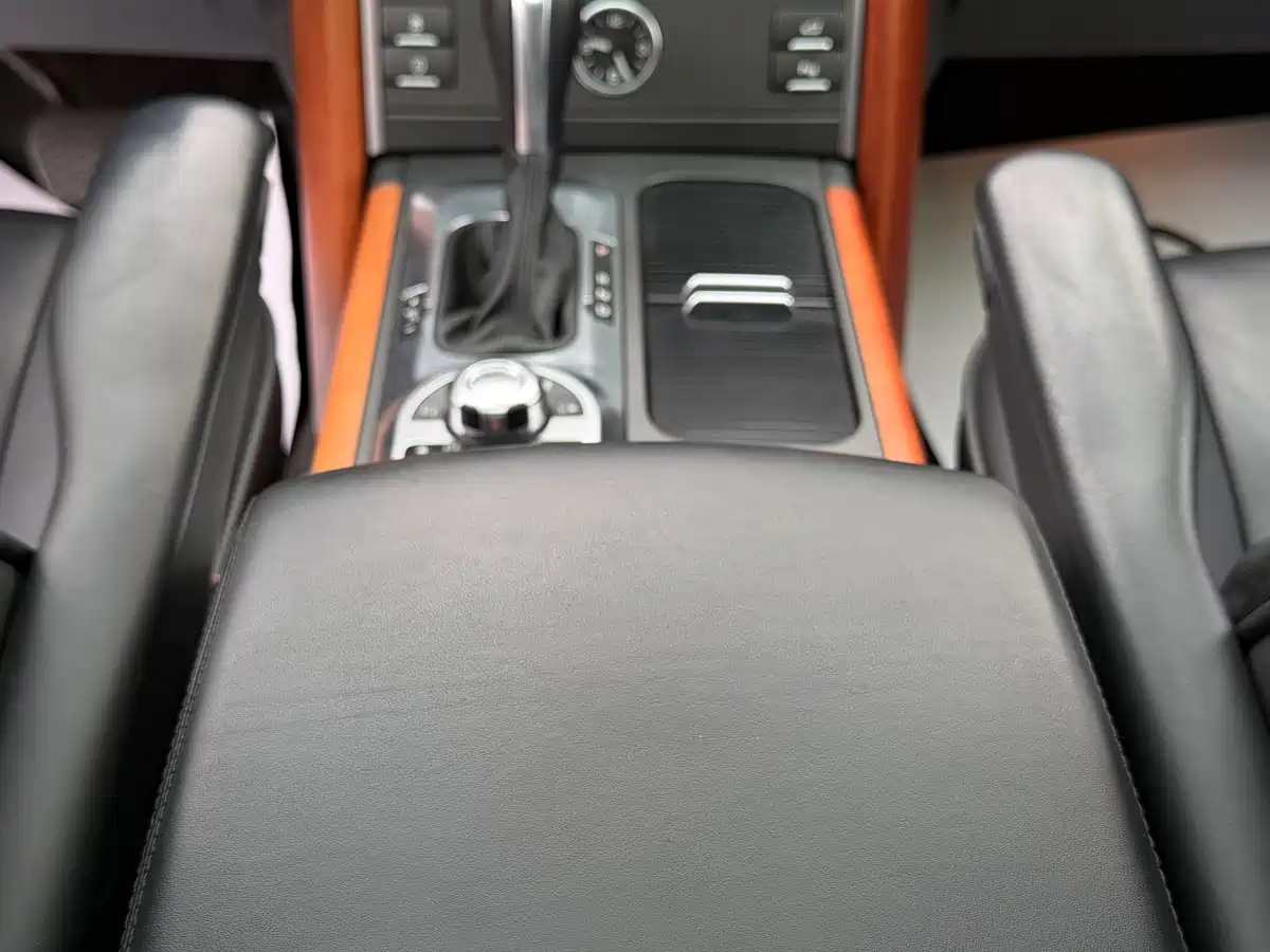 Land Rover Range Rover 2011 3.6 TDV8 фото 12