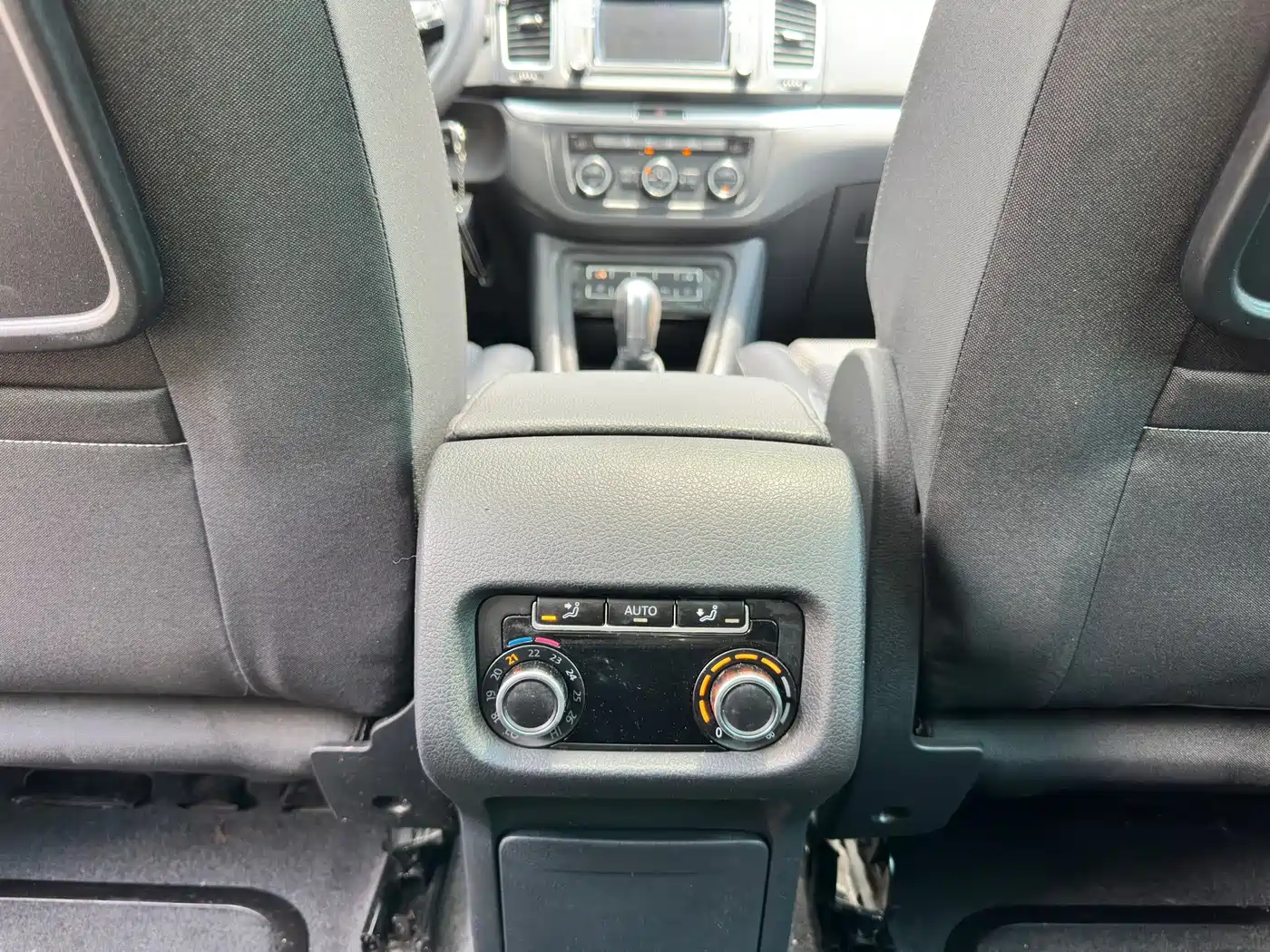 Volkswagen Sharan 2018 380TSI Comfort 7-Seater фото 18