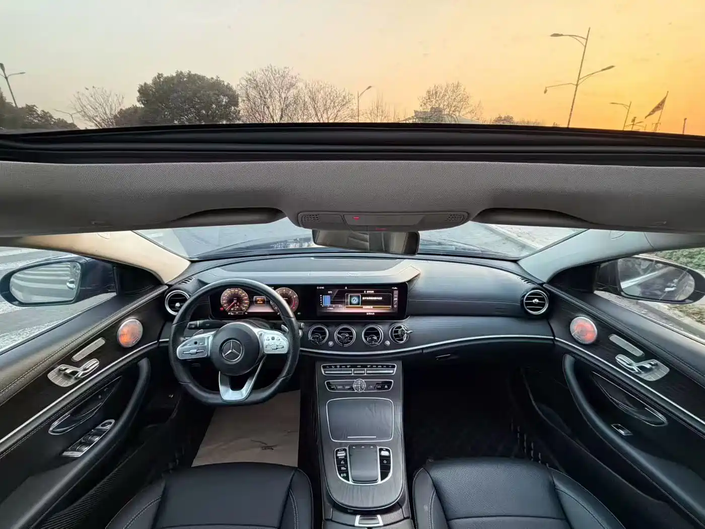 Mercedes-Benz E-Class 2020 E 300 L Sport Fashion Model фото 9