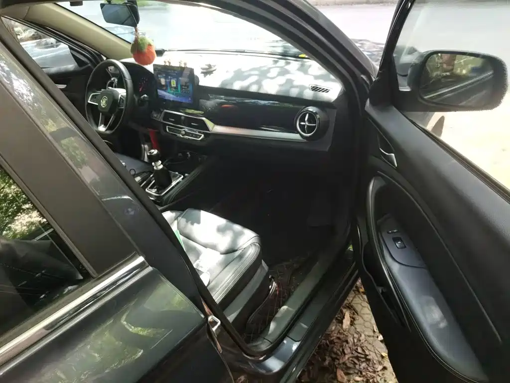 BYD Song 2021 2021 Classic Edition 1.5T Manual Luxury