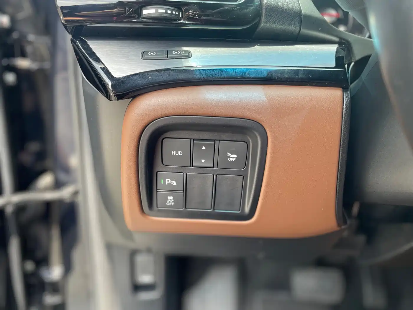 Acura CDX 2018 2.0L 2WD Premium Hybrid фото 16