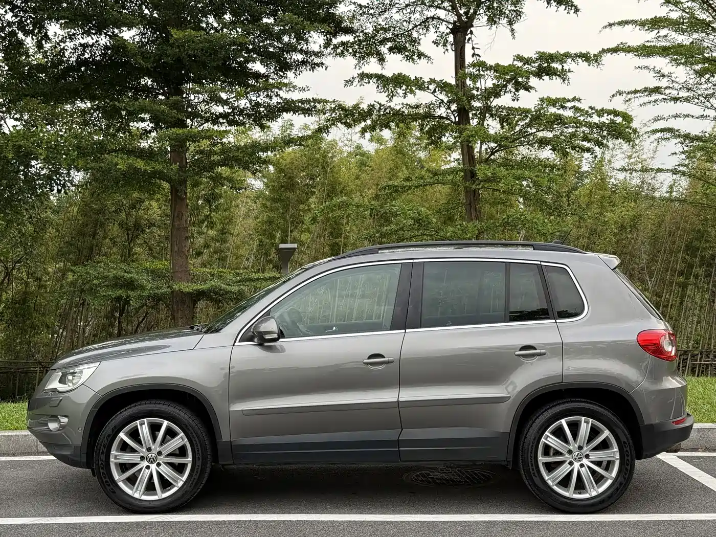Volkswagen Tiguan 2009 2009 Model 2.0TSI Luxury Edition