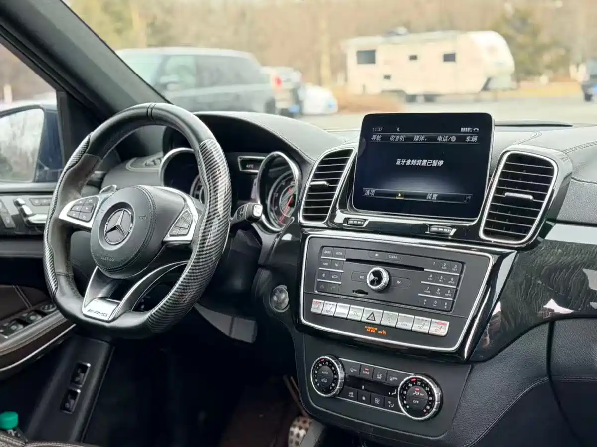 MERCEDES-BENZ GLS AMG