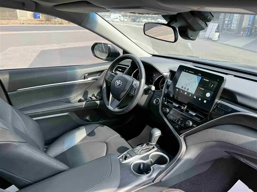 Toyota Camry 2023 2.0G Luxury Edition фото 12