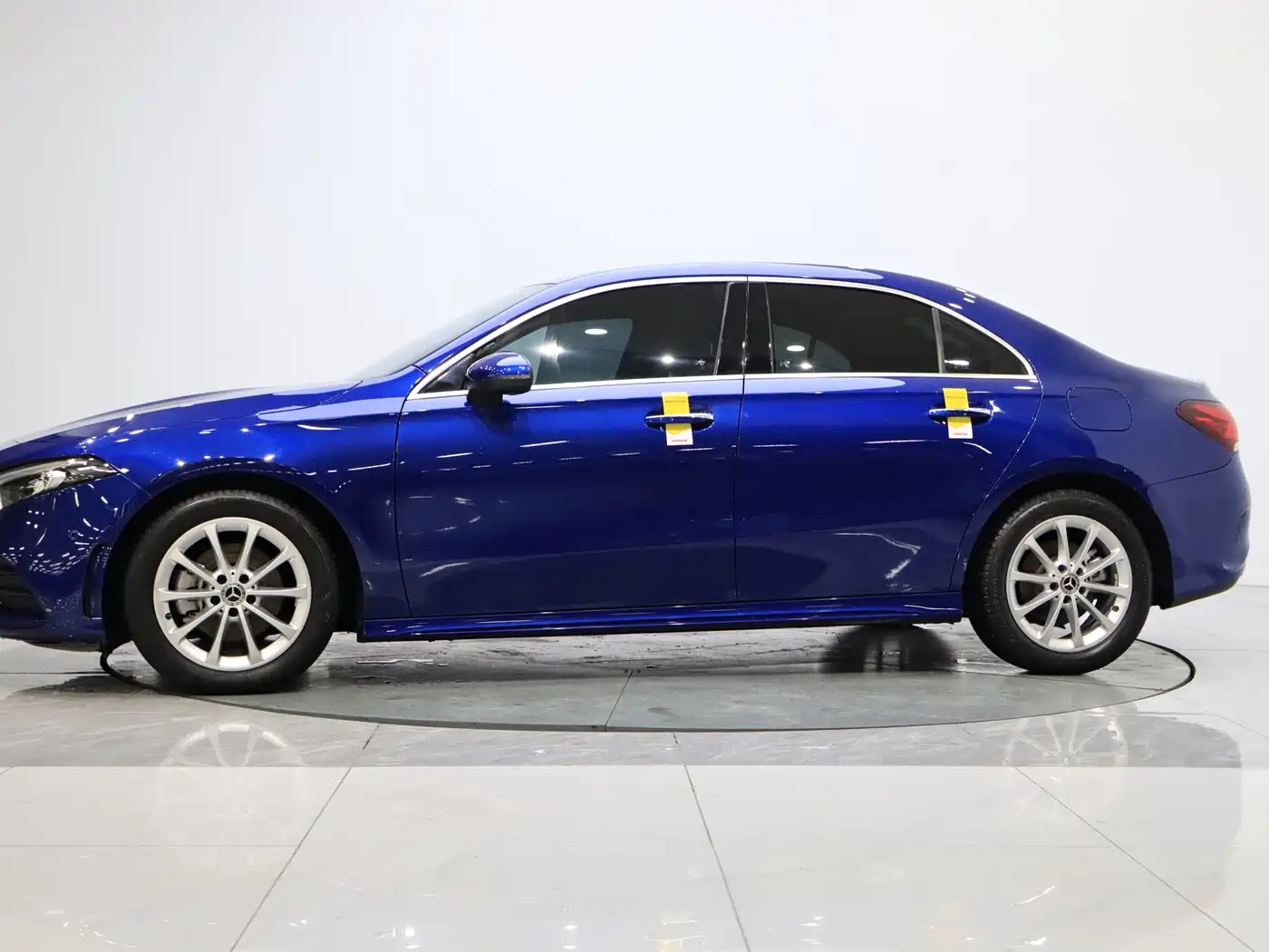 Mercedes-Benz A-Class 2022 Facelift II A 200 L Sport Sedan Fashion фото 3