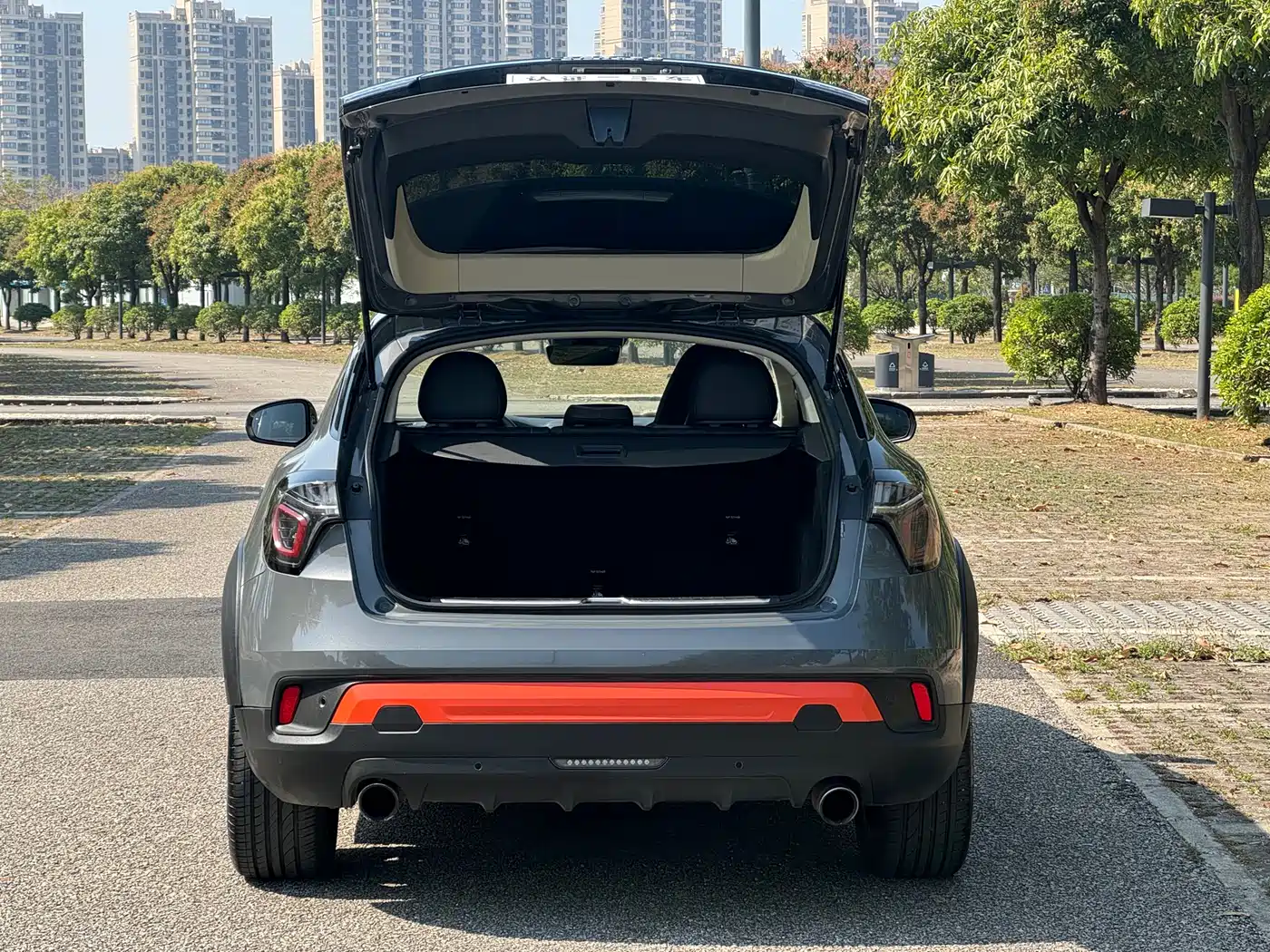 Lynk & Co 02 2018 Model 1.5T DCT 2WD Yao Pro Edition China V фото 15