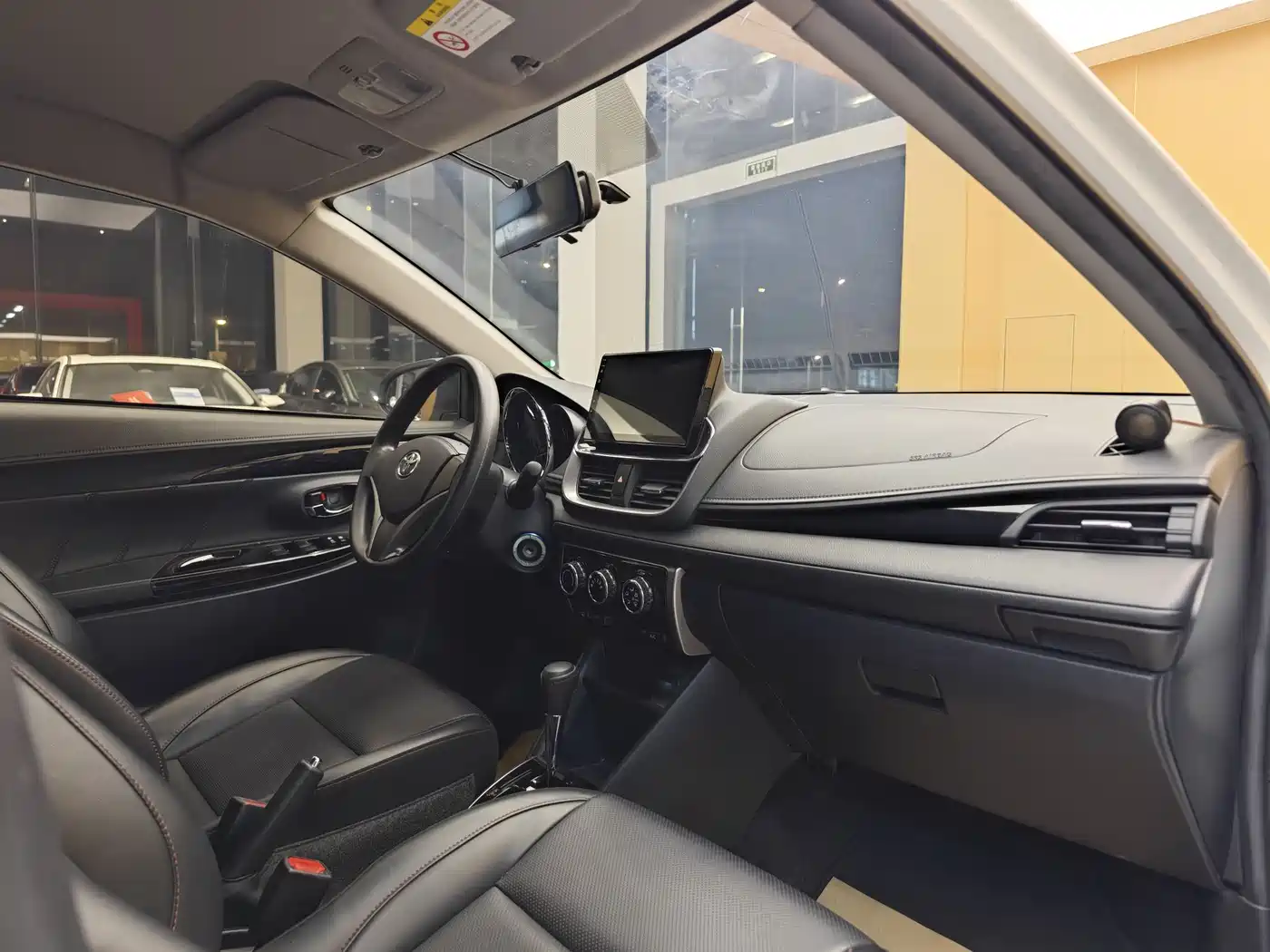 Toyota YARiS L Zhi Xuan 2020 Zhi Xuan X 1.5L CVT Luxury фото 31