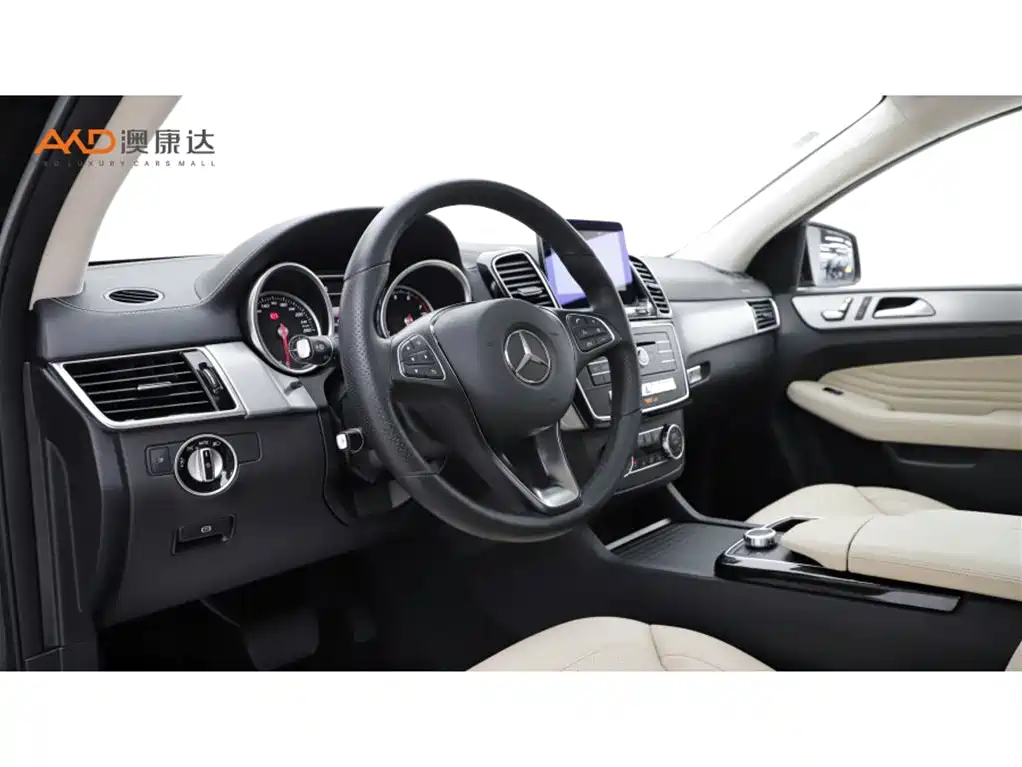 Mercedes-Benz GLE Coupe 2015 GLE 320 4MATIC Coupe SUV фото 6
