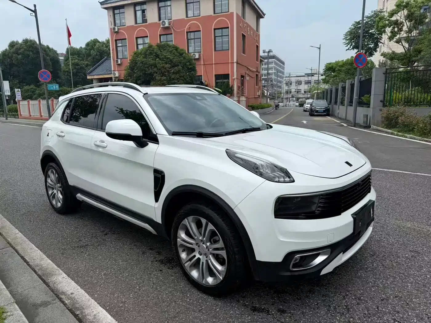 Lynk & Co 01 2019 2.0T 2WD Shine Pro Version China VI фото 2
