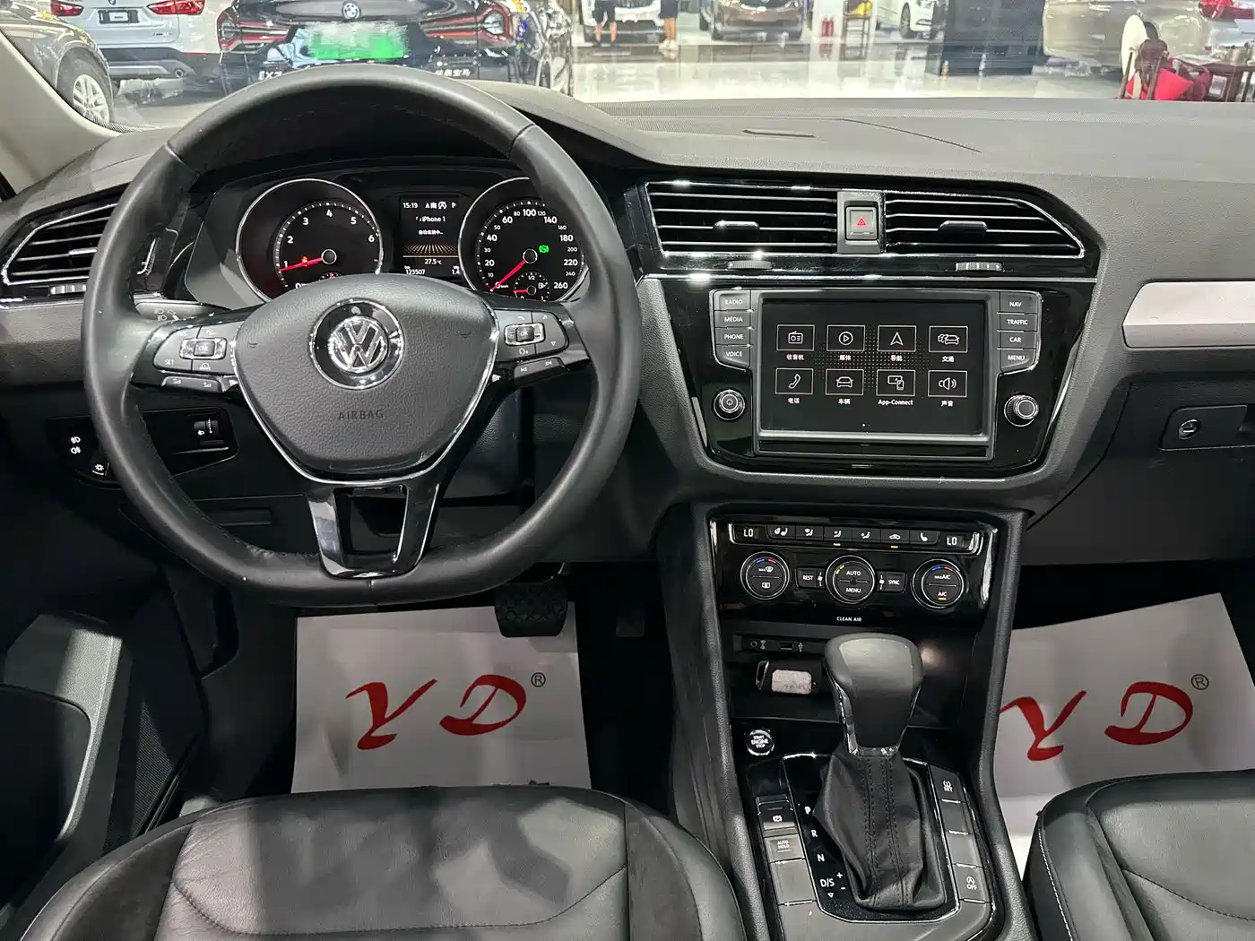 Фото 10 - Volkswagen Tiguan L