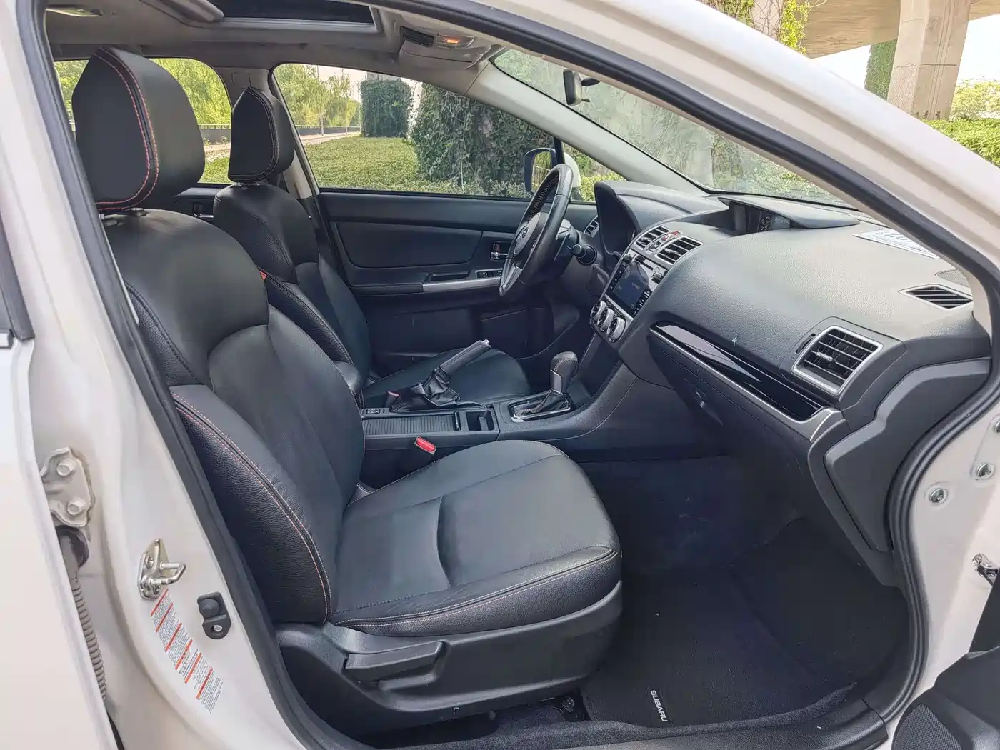 Subaru XV 2017 2.0i Luxury Edition фото 10
