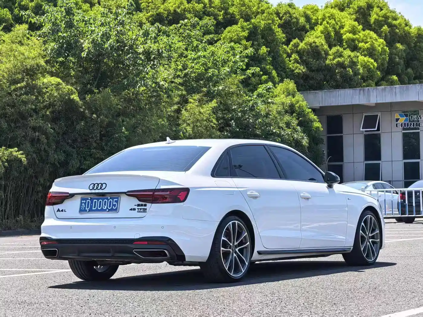 Audi A4L 2023 40 TFSI quattro Luxury Sport фото 5