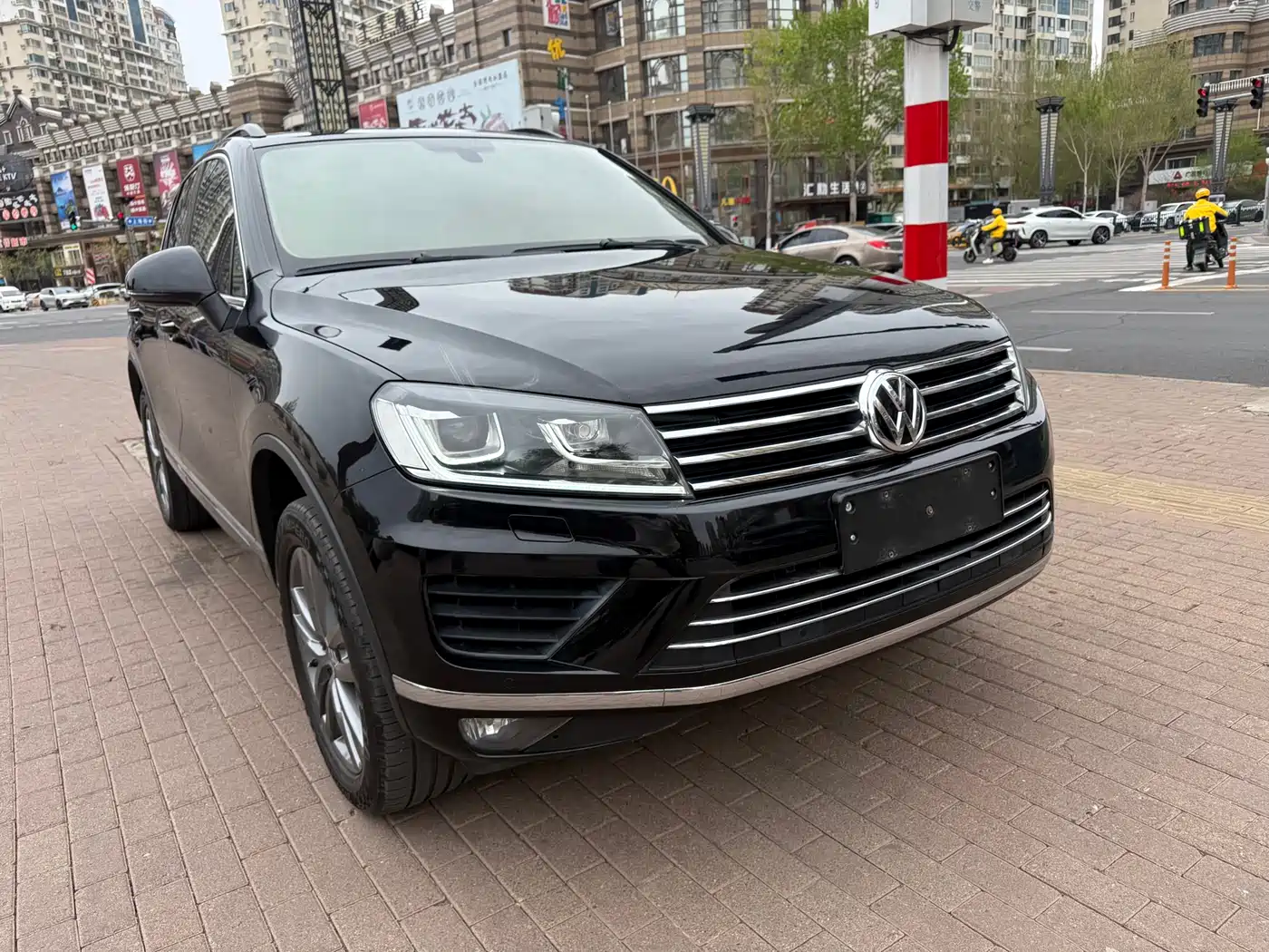 Volkswagen Touareg 2017 3.0TSI Explorer Edition фото 3