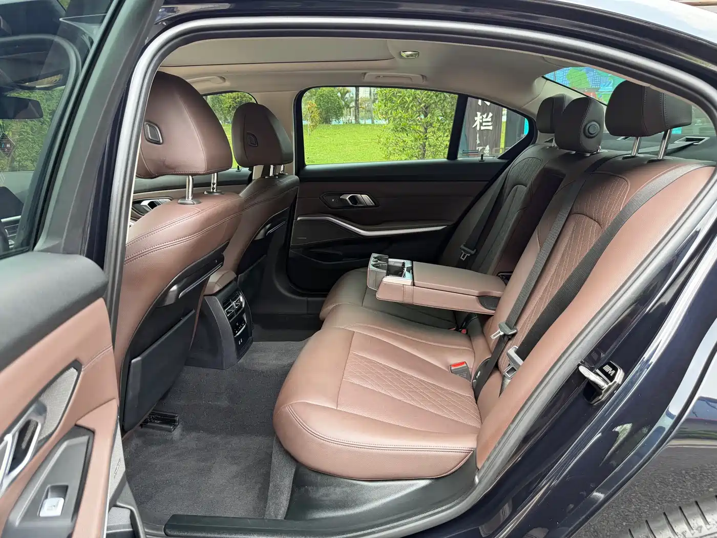 BMW 3 Series 2022 Facelift 325Li M Sport Shadow Edition фото 15